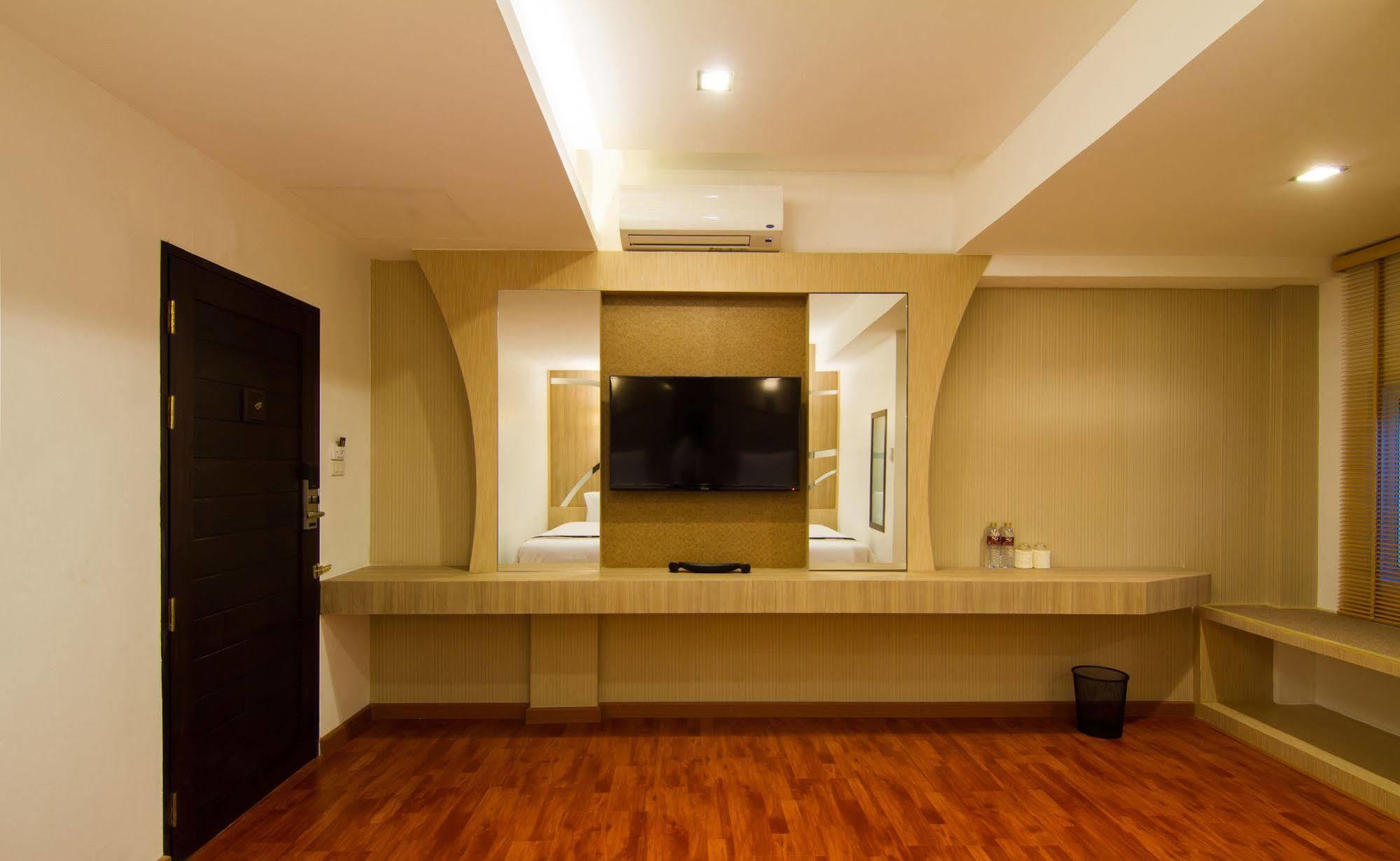 Delio Boutique Hotel Udon Thani Extérieur photo